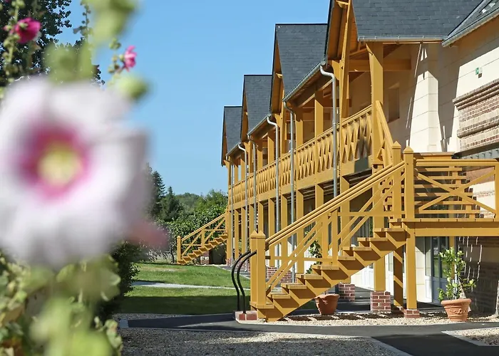 Hotel Domaine De Bertheauville